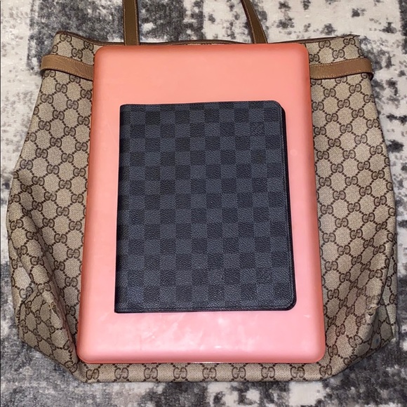 Gucci huge shoulder bag - Picture 12 of 13